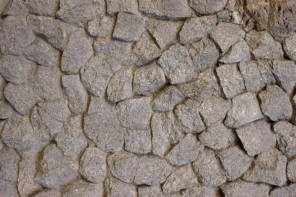 Evin duvarına granit şekilsiz taştan yapılmış