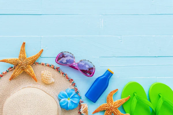 Accesorios Playa Incluyendo Gafas Sol Estrellas Mar Sombrero Playa Bloqueador — Foto de Stock