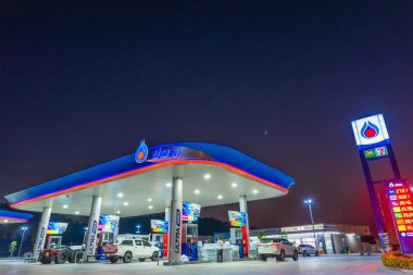 Si Racha, Chonburi /Thailand - 18 Nisan 2018: Bas-konuþ benzin istasyonu. Bas-konuþ kamu şirketi Limited veya sadece BK bir Tay devlete ait küme listelenen petrol ve doğal gaz şirketidir. Eski petrol Otoritesi Tayland bilinen.