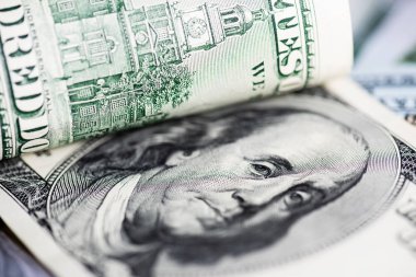 Para ve yatırımlar büyüyor. Amerikan banknot dolar kapatın. kaydetme para kavramı.