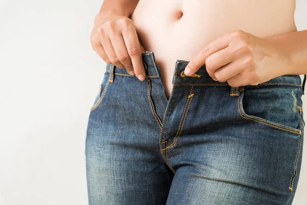 Übergewichtige Dicke Frau Jeans Gewichtsverlust Magen Nahaufnahme Skinny Jeans Auf — Stockfoto