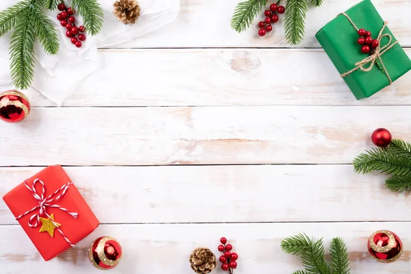 Jul Bakgrund Koncept Ovanifrån Julen Grön Och Röd Presentbox Med — Stockfoto