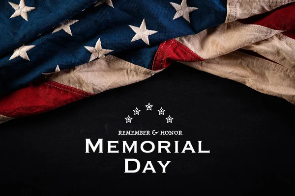 悼念日快乐美国国旗的文字记住 Honor在黑板背景下 五月二十五日 — 图库照片