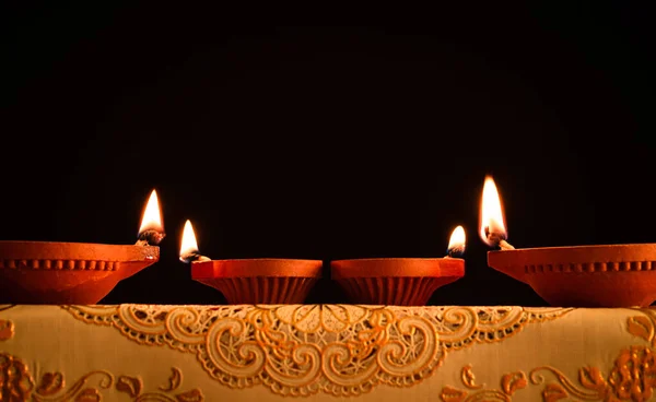Mutlu Diwali Dipavali Sırasında Clay Diya Lambaları Yandı Hindu Işık — Stok fotoğraf