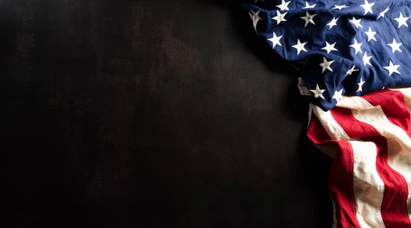 Conceito Feliz Dia Dos Veteranos Bandeiras Americanas Contra Fundo Pedra — Fotografia de Stock