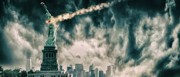Özgürlük heykeli yok bir meteor | New York city Apocalyp