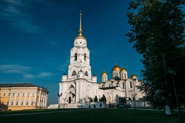 Catedral da Santa Dormição ou catedral de Uspenskiy na cidade de Vladimir, Igreja Ortodoxa Russa — Fotografia de Stock