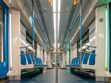 Yeni modern Metro metro tren içinde iç, boş toplu taşıma