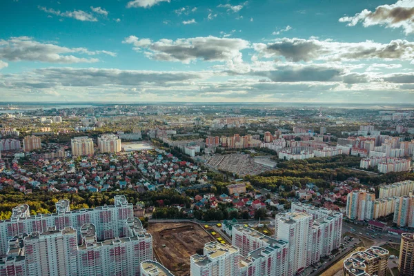 Вид сверху с воздуха, Воронеж панорама города с современными домами или зданиями, городская архитектура — стоковое фото