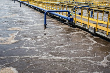 Kanalizasyon geri dönüşüm ve temizlik, modern atıksu arıtma tesisi havalandırma tankları