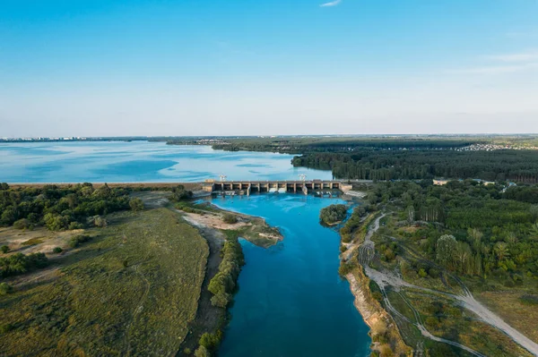 Плотина на Воронежском водохранилище, вид с воздуха — стоковое фото
