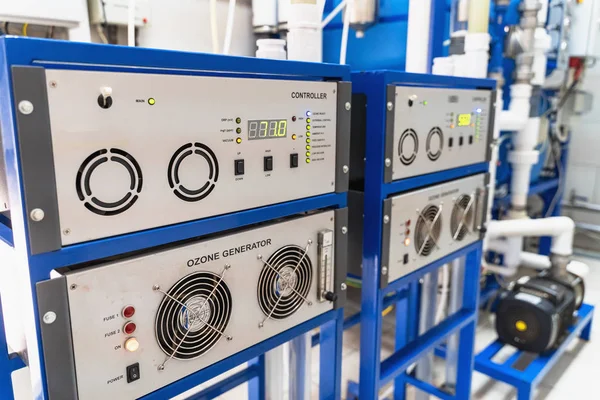 Su üretim fabrikasında saf içme suyunun ozonlanması için otomatik ozon jeneratörü,