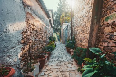 Lefkara köyü dar sokakları olan, Kıbrıs 'ta dağlarda yer alan. Adadaki eski tarihi turistik yer.