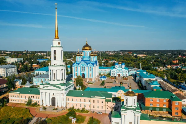 Zadonsk, Russia. Vladimir Cattedrale della Natività di Zadonsk della madre di Dio monastero, vista aerea — Foto Stock