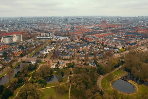 Uitzicht vanuit de lucht op Amsterdam, Nederland — Stockfoto