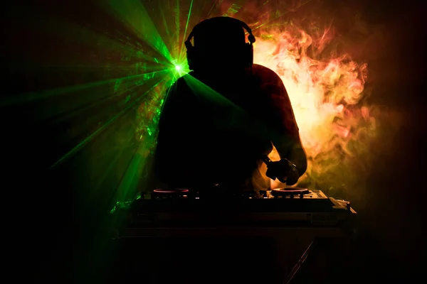 Spinning Mixing Scratching Night Club Hands Tweak Berbagai Track Control — Stok Foto