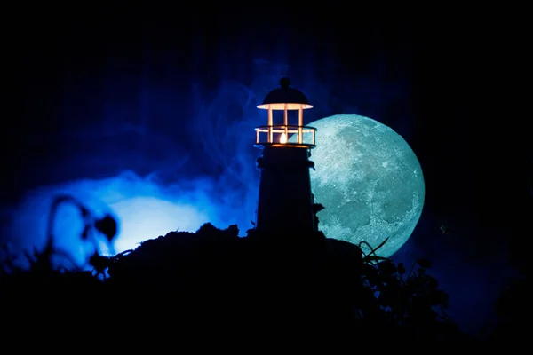 Lighthouse Light Beam Night Fog Old Lighthouse Standing Mountain Table — Stock Photo, Image