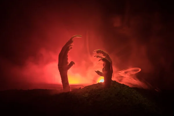 Cadılar Bayramı Kavramı Yerden Yükselen Zombi Veya Zombi Onun Mezardan — Stok fotoğraf