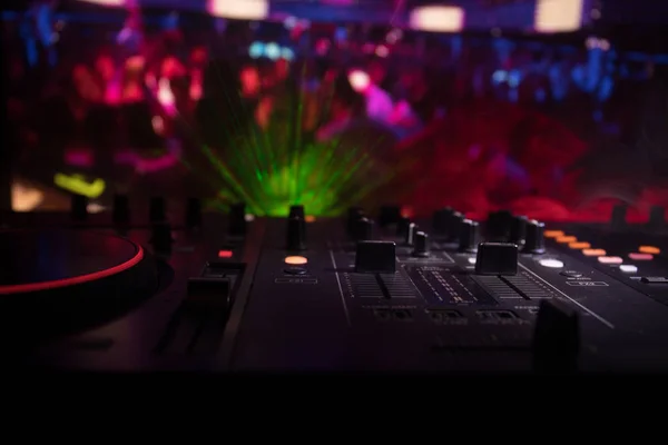 Selective Focus Pro Controller Console Deejay Mixing Desk Music Party — Stock Photo, Image