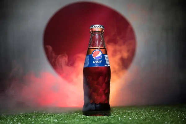 Baku Azerbaijan Julio 2018 Concepto Creativo Pepsi Classic Una Botella — Foto de Stock