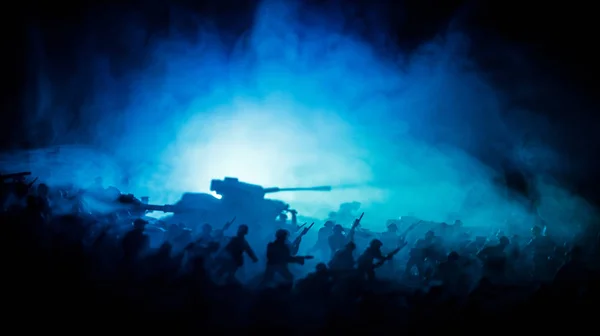 Kriegskonzept Militärische Silhouetten Kampfszene Auf Kriegsnebel Himmel Hintergrund Weltkrieg Soldaten — Stockfoto