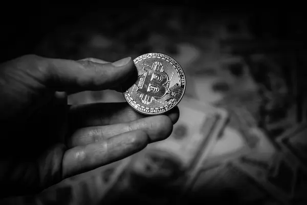Hand Holding Bitcoin New Virtual Money Coin Dollars Close Selective — Stock Photo, Image