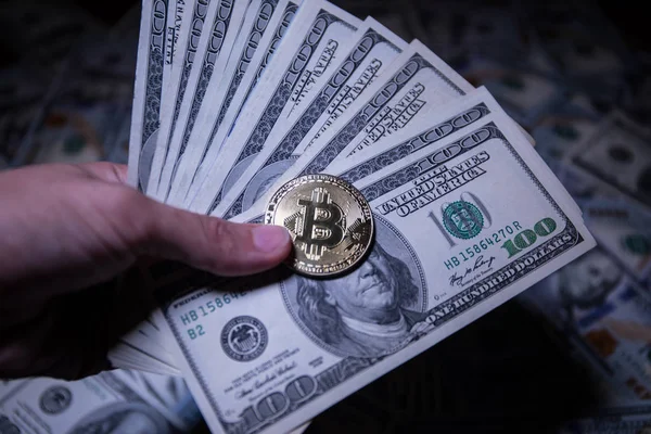 Hand Holding Dollars Bitcoin New Virtual Money Coin Lot Money — Stock Photo, Image