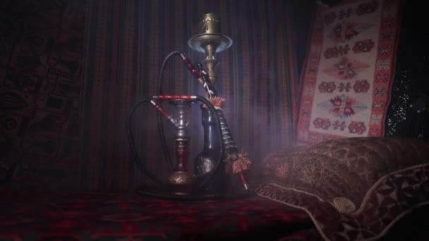 Hookah Carbones Calientes Tazón Shisha Haciendo Nubes Vapor Interior Arabia — Vídeos de Stock