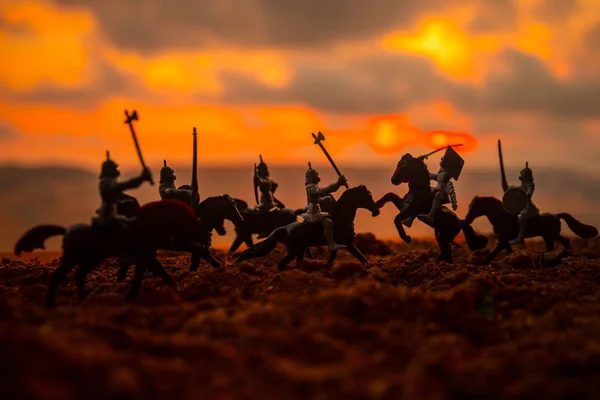 Scène Bataille Médiévale Avec Cavalerie Infanterie Silhouettes Figures Comme Objets — Photo