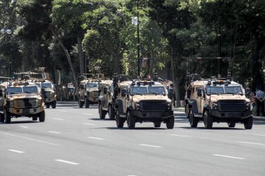 Bakü, Azerbaycan - 26 Haziran 2018 - askeri geçit töreni, Bakü, Azerbaycan Ordusu gün. Azerbaycan silahlı kuvvetlerinin 100 yaşını kutluyor
