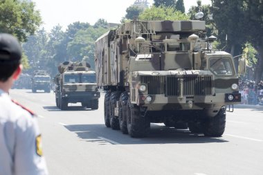 Bakü, Azerbaycan - 26 Haziran 2018 - askeri geçit töreni, Bakü, Azerbaycan Ordusu gün. Azerbaycan silahlı kuvvetlerinin 100 yaşını kutluyor