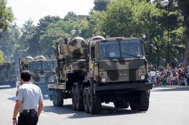 Bakü, Azerbaycan - 26 Haziran 2018 - askeri geçit töreni, Bakü, Azerbaycan Ordusu gün. Azerbaycan silahlı kuvvetlerinin 100 yaşını kutluyor