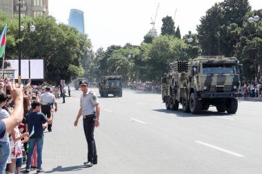 Bakü, Azerbaycan - 26 Haziran 2018 - askeri geçit töreni, Bakü, Azerbaycan Ordusu gün. Azerbaycan silahlı kuvvetlerinin 100 yaşını kutluyor
