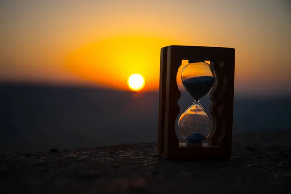 Hourglass Passing Time Lapse Clouds Hourglass Front Bright Blue Sky — Stock Photo, Image