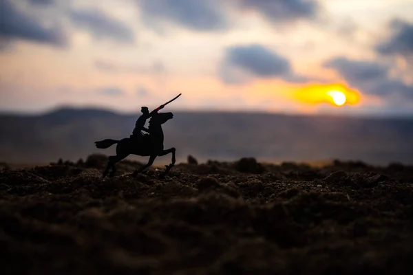 Oficial Guerra Mundial Guerrero Jinete Caballo Con Una Espada Lista — Foto de Stock