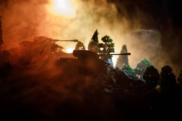 Концепция Войны Военные Силуэты Боевой Сцены Фоне Тумана Фоне Неба — стоковое фото