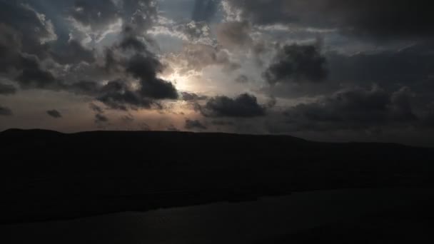 Majestosa Paisagem Das Montanhas Floresta Cáucaso Verão Céu Dramático Com — Vídeo de Stock