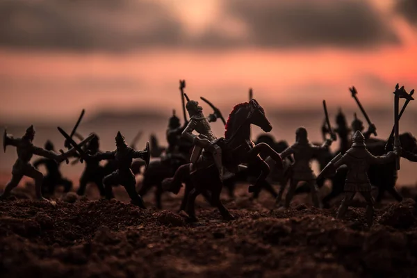 Cena Batalha Medieval Com Cavalaria Infantaria Silhuetas Figuras Como Objetos — Fotografia de Stock