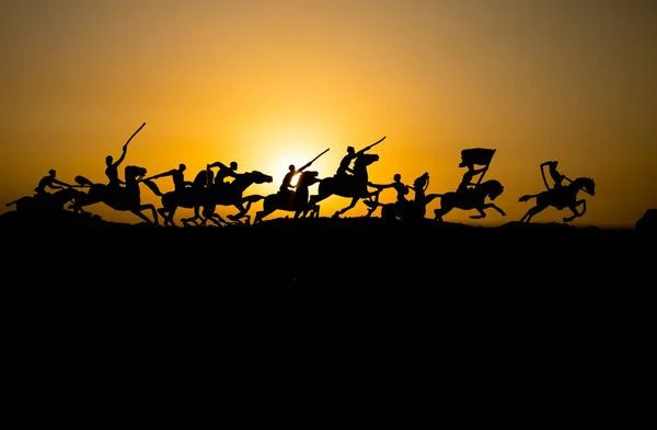 Une Scène Attaque Concept Guerre Cavaliers Cheval Prêts Battre Soldats — Photo
