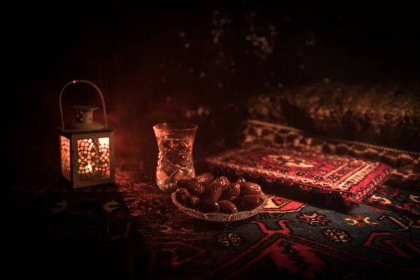 Água Datas Alcatrão Refeição Noite Vista Decoração Ramadan Kareem Férias — Fotografia de Stock