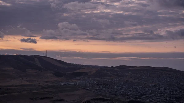 Splendido Tramonto Sul Lago Ciasan Baku Azerbaijan Paesaggio Montagne Nuvole — Foto Stock