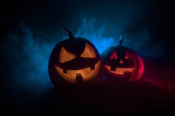 Grupp Halloween Jack Lyktor Natten Med Rustik Mörk Dimmigt Tonad — Stockfoto