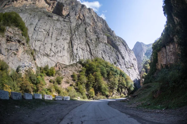 Cyclisme Route Montagne Misty Route Montagne Haute Montagne Ciel Nuageux — Photo