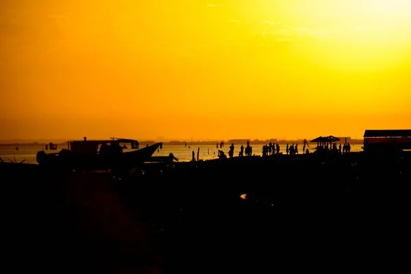 Vista Incrível Paisagem Mar Claro Com Céu Nublado Como Fundo — Fotografia de Stock