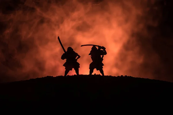 Silhuetten Två Samurajerna Duell Bild Med Två Samurais Och Solnedgång — Stockfoto