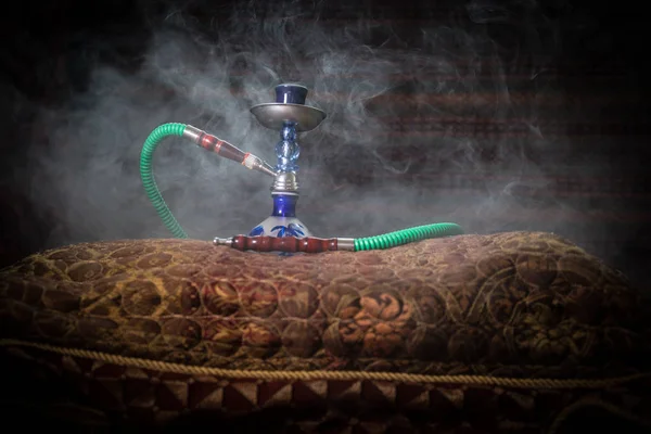 Hookah Carbones Calientes Tazón Shisha Haciendo Nubes Vapor Interior Arabia — Foto de Stock