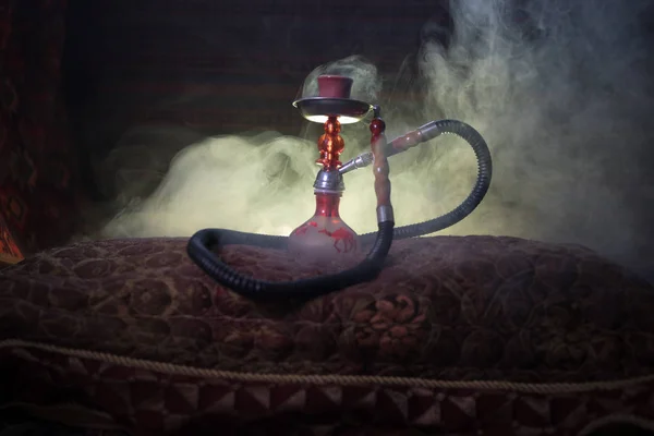 Carbone Caldo Narghilè Sulla Ciotola Shisha Facendo Nuvole Vapore All — Foto Stock