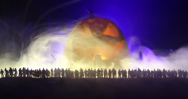 Halloween Concept Wazig Silhouet Van Reusachtige Jack Lantaarn Pompoen Met — Stockvideo