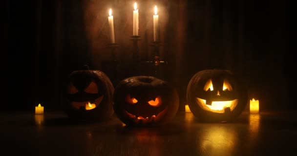 Halloween Pumpkin Uśmiech Scrary Oczy Noc Stroną Zamknij Widok Straszny — Wideo stockowe