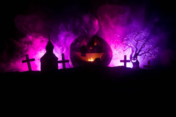 Vista Aterradora Zombies Cementerio Árbol Muerto Luna Iglesia Cielo Nublado — Foto de Stock